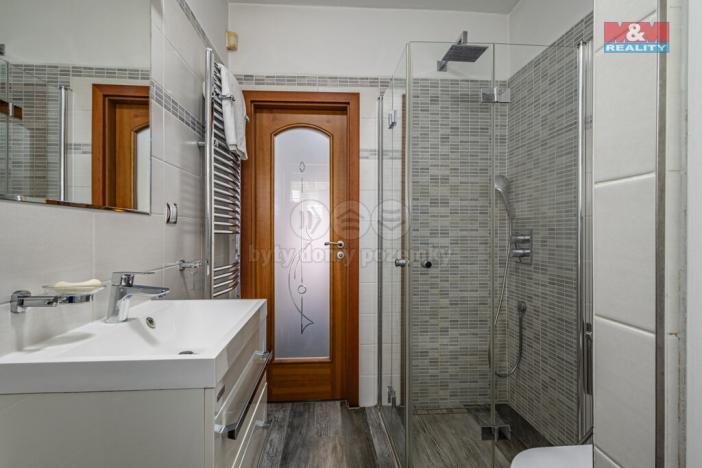 Prodej rodinného domu, Veltrusy, U Stadionu, 180 m2