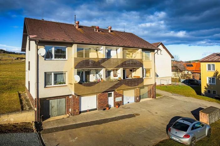 Prodej bytu 3+1, Lažiště, 74 m2