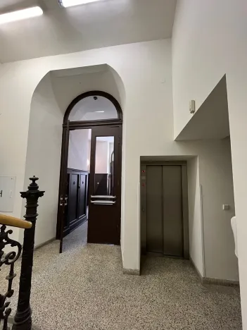 Pronájem obchodního prostoru, Liberec, Felberova, 130 m2