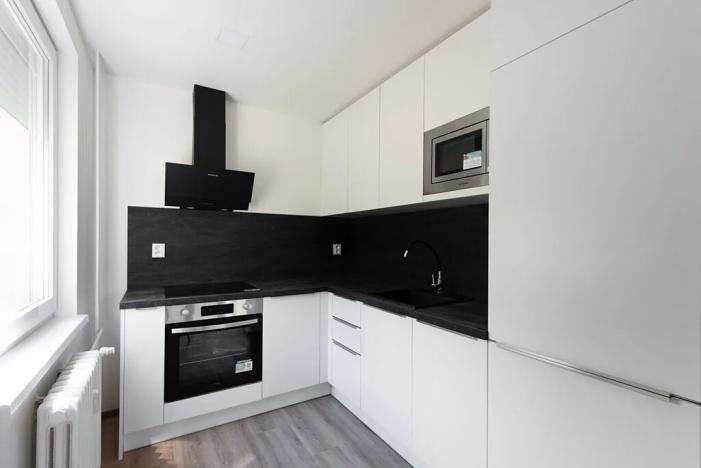 Prodej bytu 2+1, Praha - Lhotka, Zálesí, 42 m2