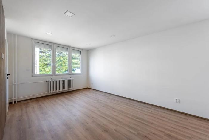 Prodej bytu 2+1, Praha - Lhotka, Zálesí, 42 m2