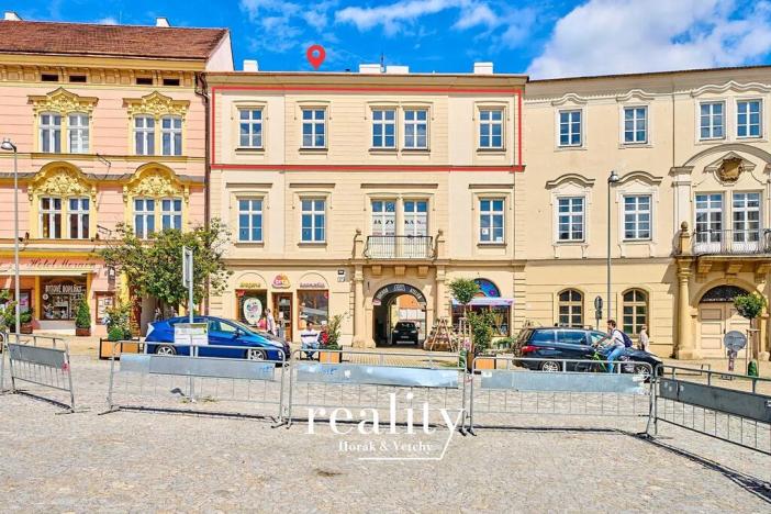 Pronájem kanceláře, Znojmo, Horní náměstí, 120 m2
