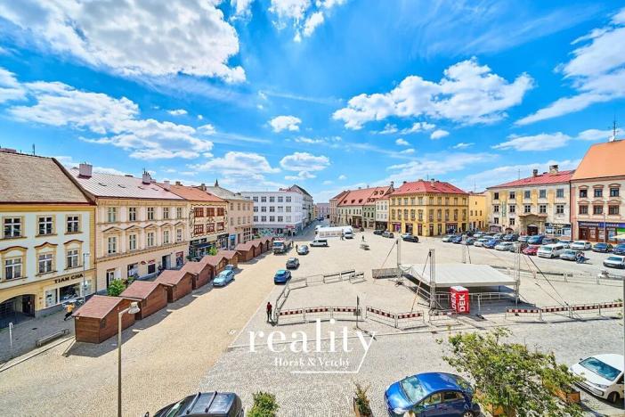 Pronájem kanceláře, Znojmo, Horní náměstí, 150 m2