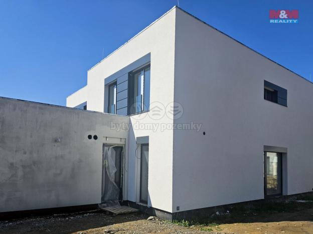 Prodej rodinného domu, Sezemice, 183 m2