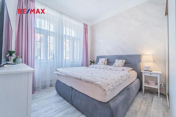 Prodej bytu 3+kk, Praha - Smíchov, Zborovská, 70 m2