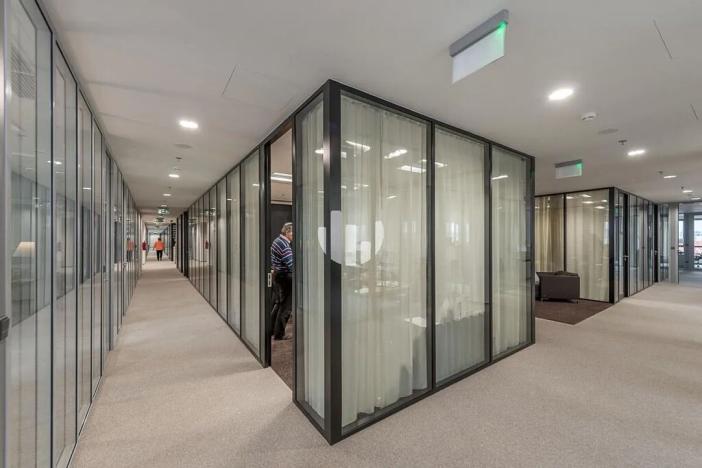 Pronájem kanceláře, Praha - Karlín, Pernerova, 595 m2