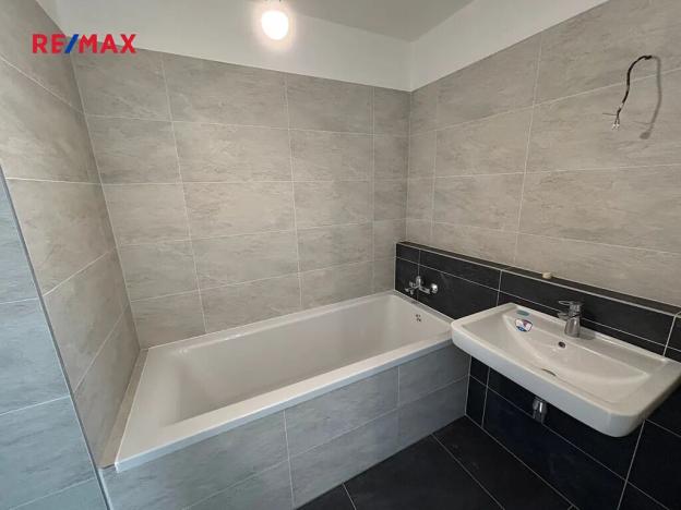 Prodej bytu 2+kk, Praha - Dolní Počernice, Černodolská, 64 m2