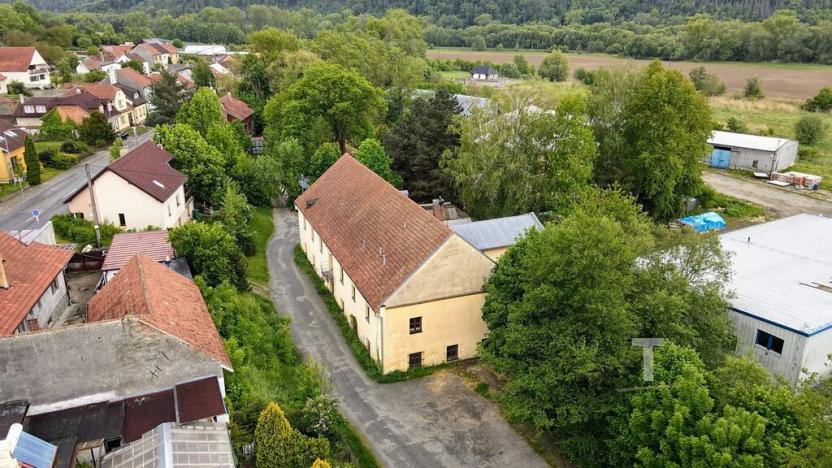 Prodej komerční nemovitosti, Lhota Rapotina, 1000 m2