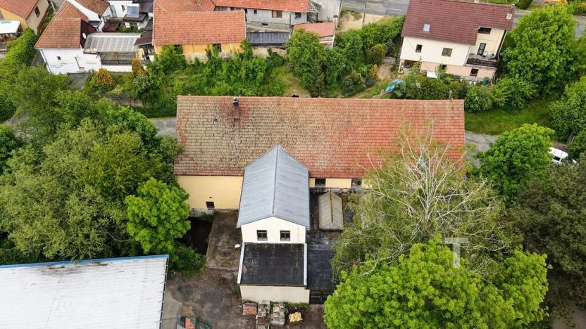 Pronájem komerční nemovitosti, Lhota Rapotina, 1000 m2