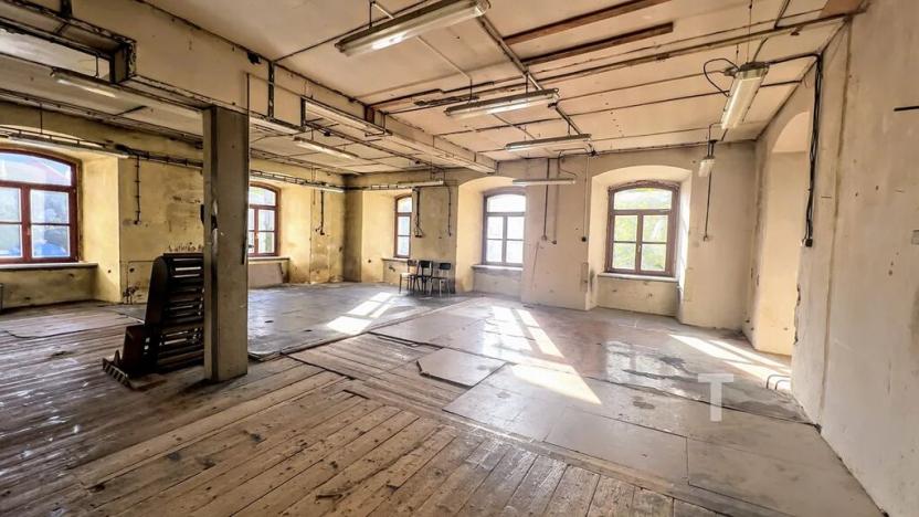 Pronájem komerční nemovitosti, Lhota Rapotina, 1000 m2