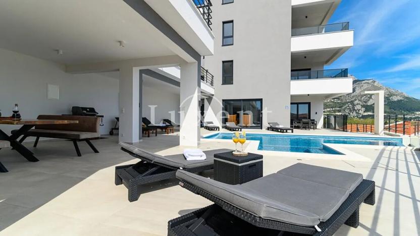 Prodej vily, Omiš, Chorvatsko, 460 m2