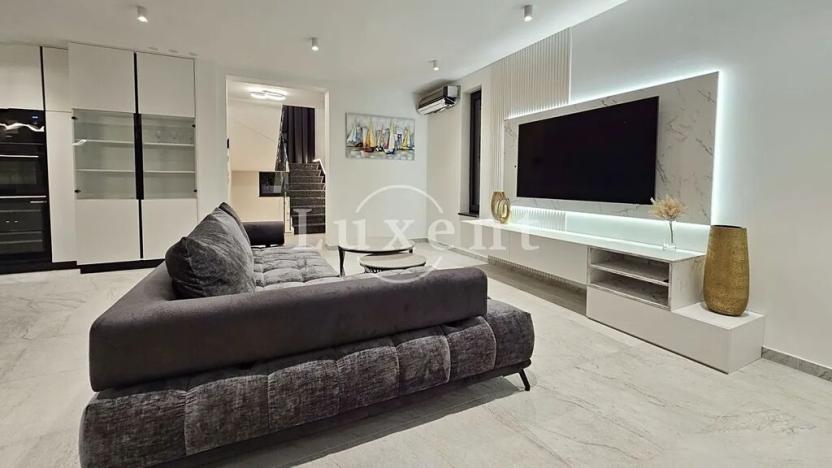 Prodej vily, Split, Chorvatsko, 320 m2