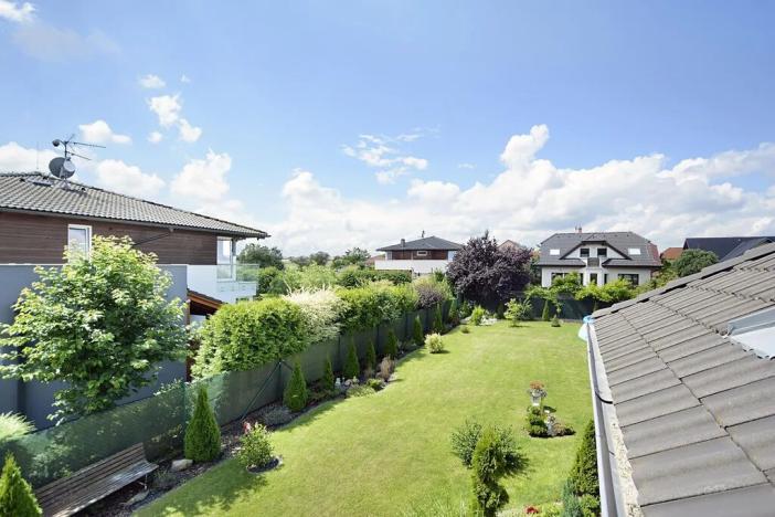 Prodej rodinného domu, Květnice, V Zelených, 300 m2