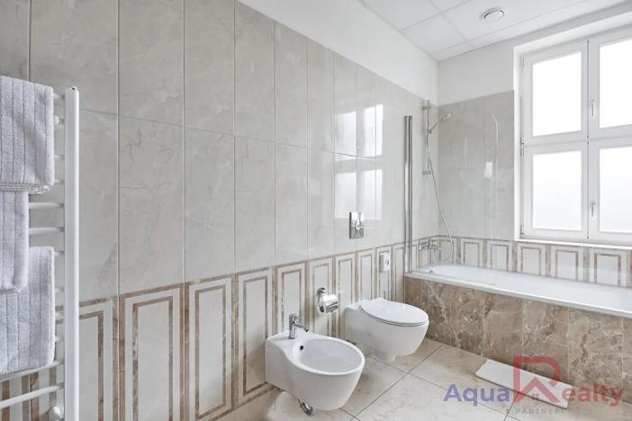 Prodej ubytování, Karlovy Vary, Jarní, 989 m2