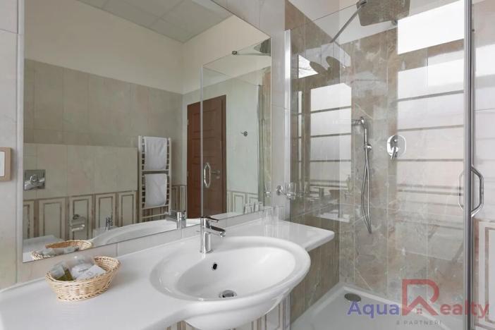 Prodej ubytování, Karlovy Vary, Jarní, 989 m2