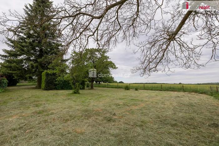 Prodej zahrady, Řepín, 1647 m2