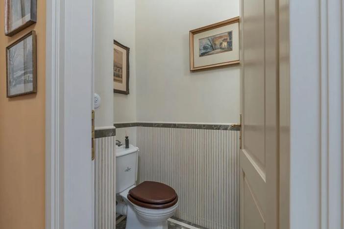 Pronájem bytu 3+1, Praha - Malá Strana, U lužického semináře, 111 m2