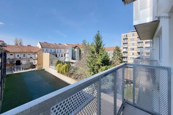 Pronájem bytu 1+kk, Brno, Poděbradova, 36 m2