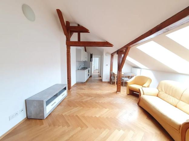 Pronájem bytu 2+kk, Praha - Nové Město, Vyšehradská, 58 m2