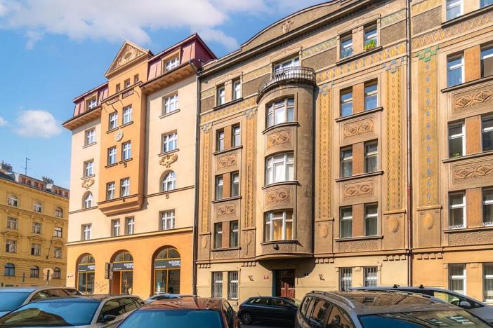 Pronájem bytu 2+kk, Praha - Bubeneč, Sochařská, 60 m2