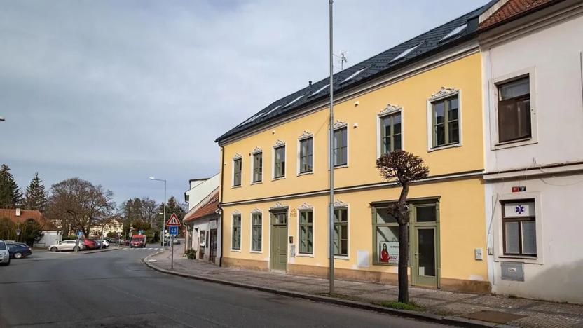 Pronájem bytu 2+kk, Poděbrady, Husova, 61 m2