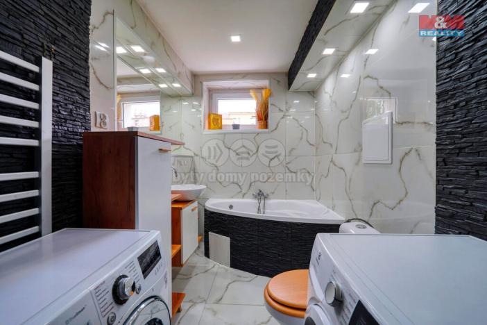 Prodej bytu 2+1, Ostrov, Šafaříkova, 55 m2