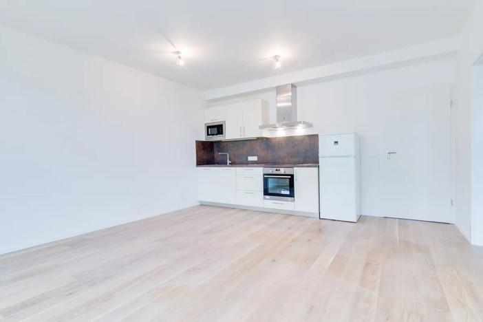 Pronájem bytu 1+kk, Praha - Vršovice, Archangelská, 34 m2