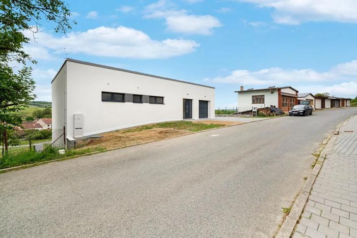 Prodej rodinného domu, Rašovice, 220 m2