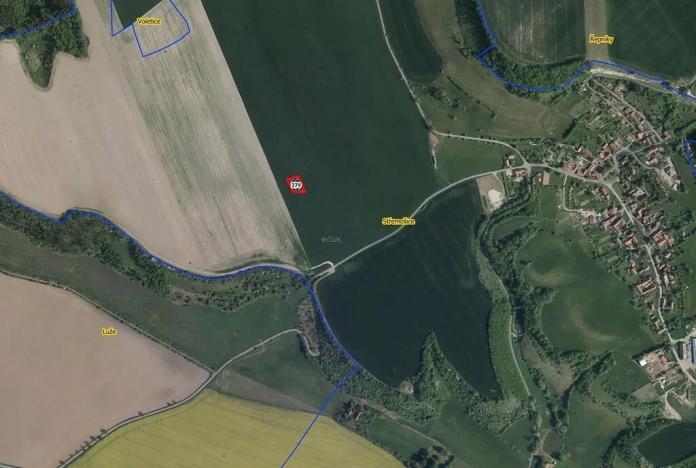 Prodej pole, Střemošice, 1129 m2