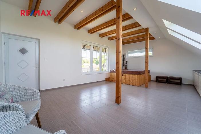 Prodej rodinného domu, Chrášťany, 175 m2