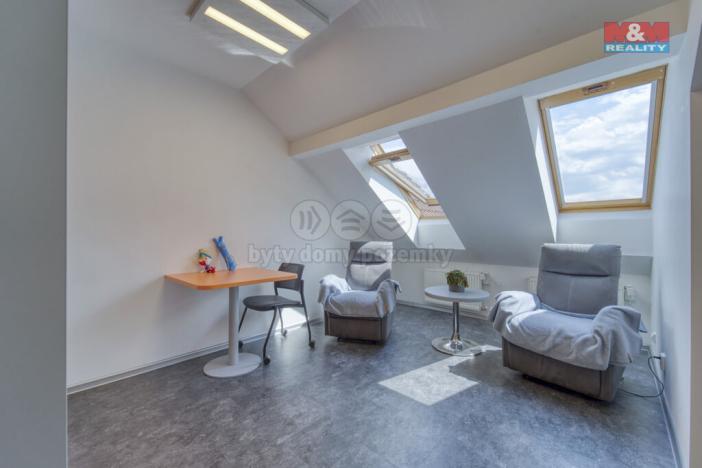 Pronájem kanceláře, Plzeň, Klatovská třída, 182 m2