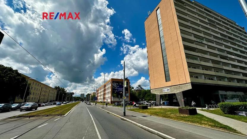 Pronájem kanceláře, Praha - Veleslavín, Na Petřinách, 68 m2