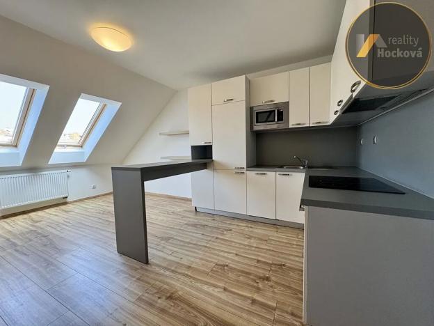 Prodej bytu 2+kk, Praha - Libeň, Zenklova, 89 m2