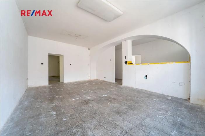 Prodej rodinného domu, Týnec nad Labem, Masarykovo náměstí, 142 m2