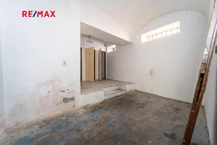 Prodej rodinného domu, Týnec nad Labem, Masarykovo náměstí, 142 m2