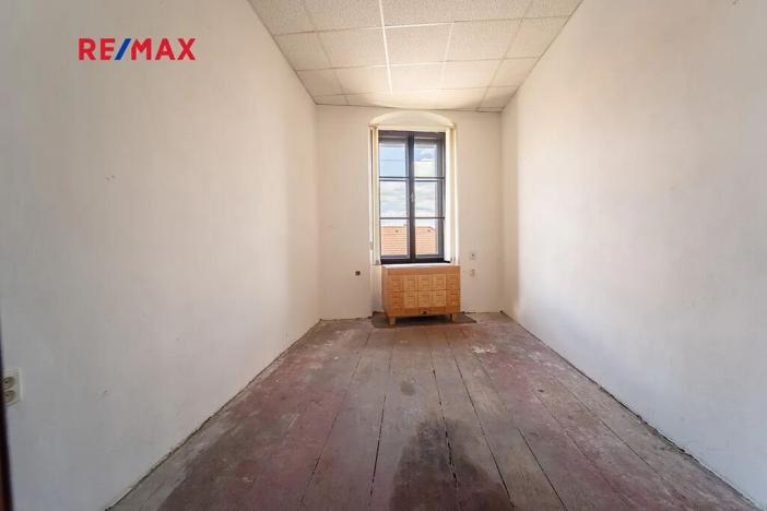 Prodej rodinného domu, Týnec nad Labem, Masarykovo náměstí, 142 m2