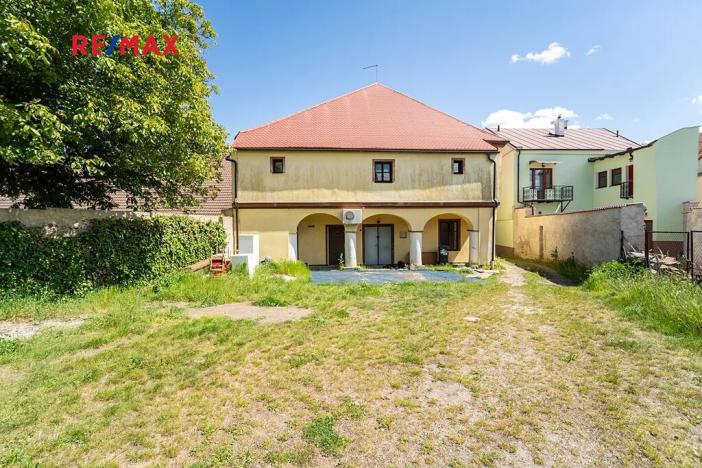 Prodej rodinného domu, Týnec nad Labem, Masarykovo náměstí, 142 m2