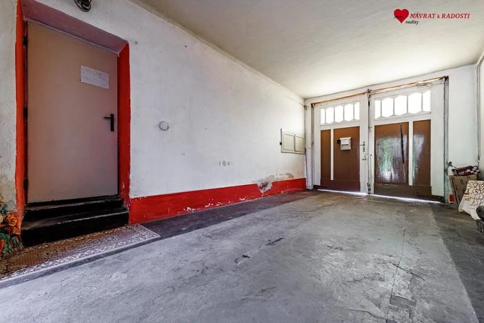 Prodej rodinného domu, Cholina, 333 m2