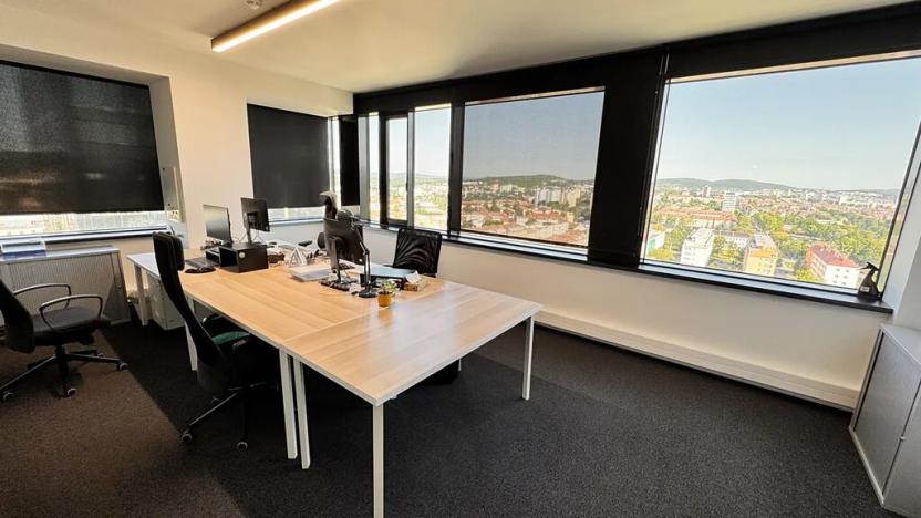 Pronájem kanceláře, Brno, Šumavská, 483 m2
