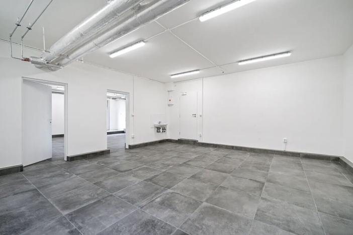 Pronájem obchodního prostoru, Praha - Kobylisy, Bergerova, 39 m2