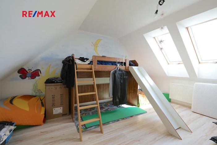 Prodej rodinného domu, Lomnice, 298 m2