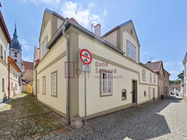 Pronájem bytu 3+1, Jindřichův Hradec, Na Hradbách, 74 m2