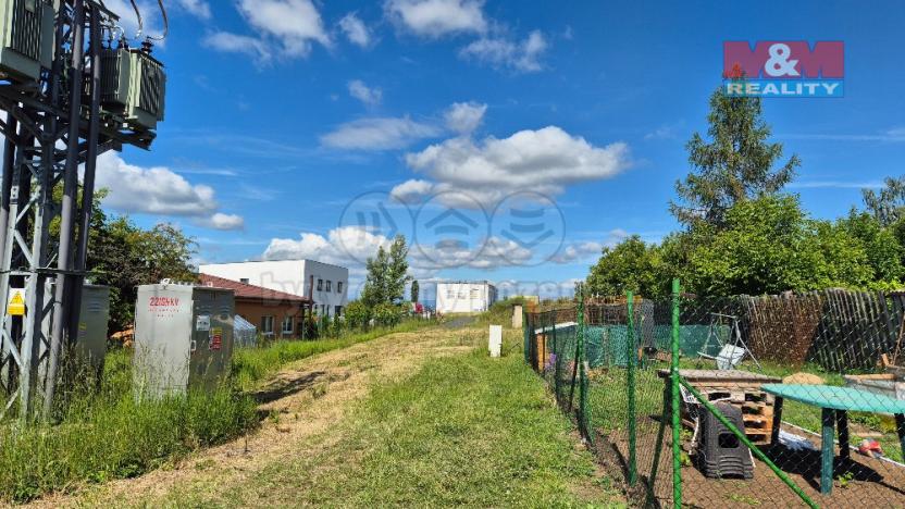 Prodej pozemku pro bydlení, Hrušovany, 30076 m2