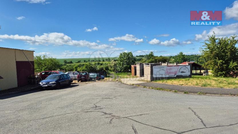 Prodej pozemku pro bydlení, Hrušovany, 30076 m2
