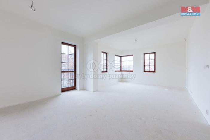 Prodej rodinného domu, Karlovy Vary - Drahovice, Rumunská, 895 m2