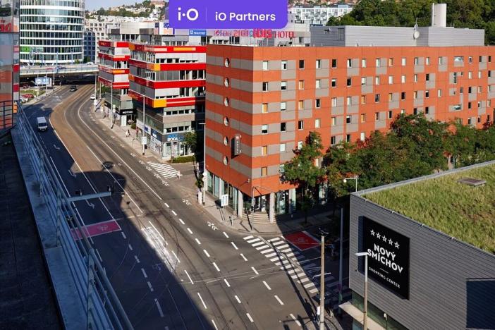 Pronájem kanceláře, Praha - Smíchov, Plzeňská, 446 m2