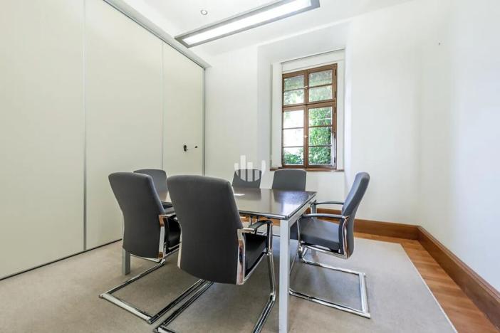 Pronájem kanceláře, Praha - Staré Město, Husova, 168 m2