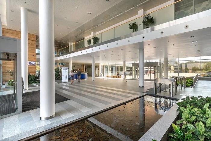 Pronájem kanceláře, Praha - Nusle, Na hřebenech II, 601 m2