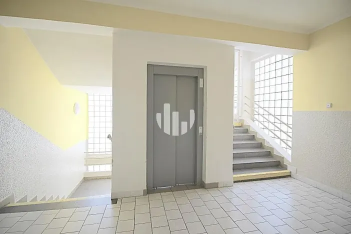 Pronájem kanceláře, Karlovy Vary, Jugoslávská, 612 m2