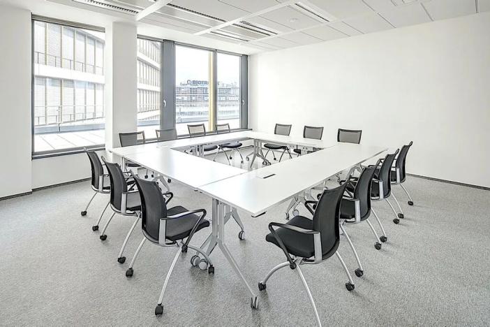 Pronájem kanceláře, Praha - Nusle, Pikrtova, 739 m2